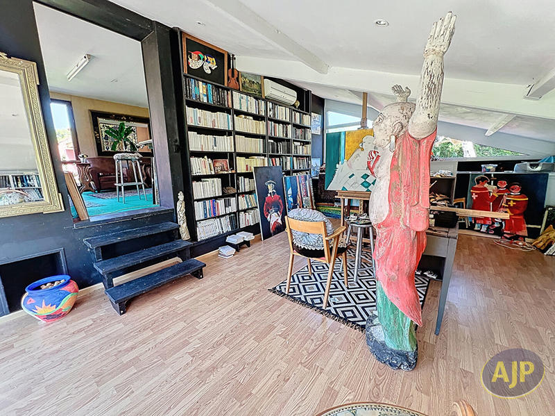 Maison - 190 m² - 5 pièces