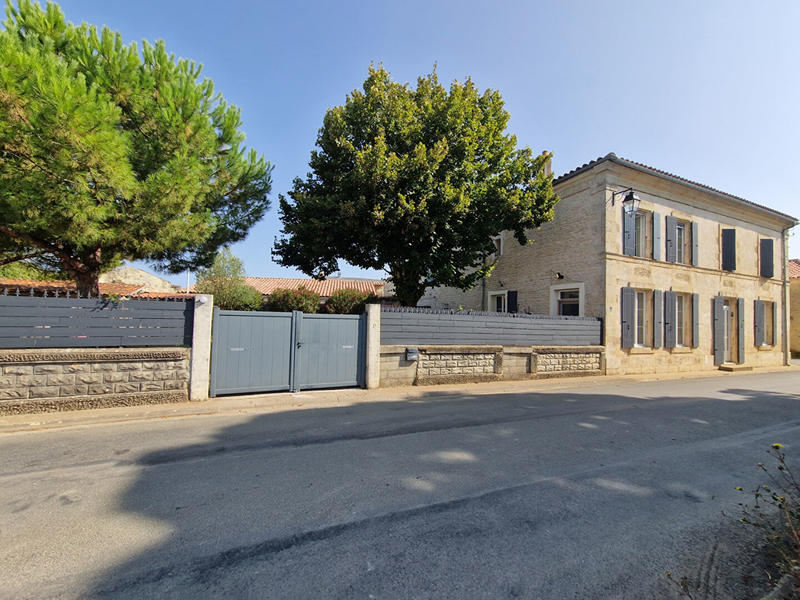 Maison - 170 m² - 7 pièces