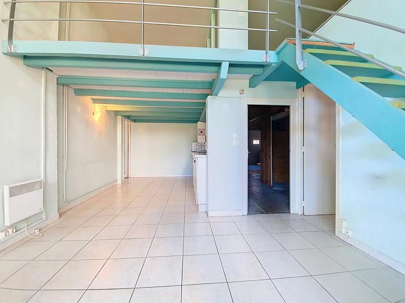 Maison - 223 m² - 9 pièces