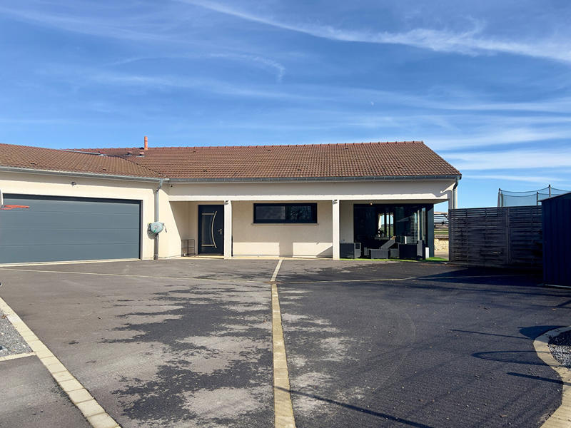 Maison - 151 m² - 6 pièces