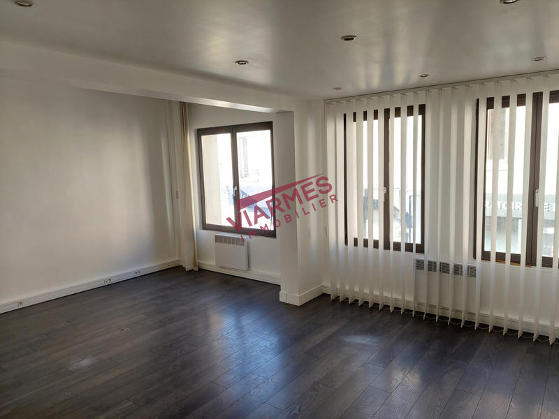 Local commercial - 84 m² - 5 pièces