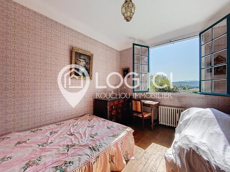 Maison - 246 m² - 7 pièces