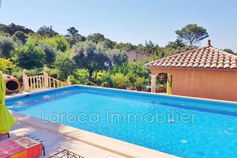 Maison - 272 m² - 8 pièces