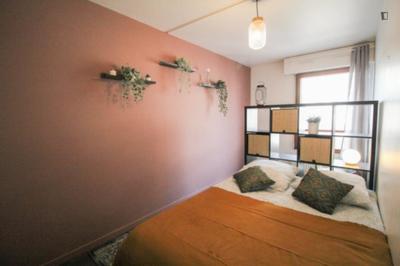 Chambre - 11 m² - 5 pièces