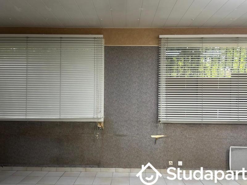 Chambre - 13 m² - 1 pièce