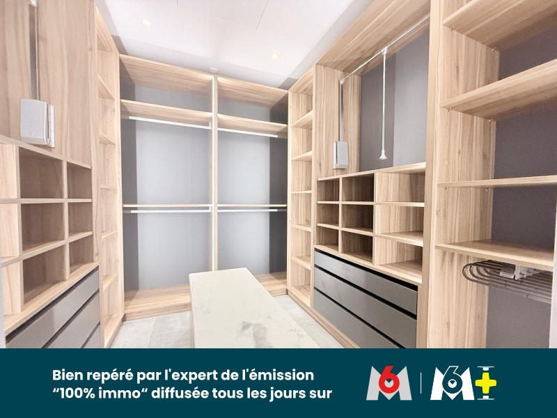 Maison - 450 m² - 9 pièces