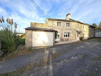 Maison en pierre - 104 m² - 5 pièces