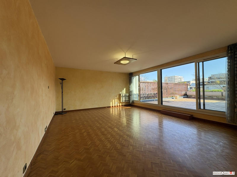 Appartement - 99 m² - 4 pièces