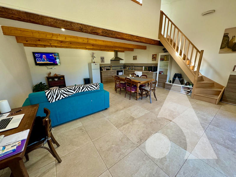 Maison - 568 m² - 12 pièces