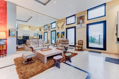 Loft - 107 m² - 4 pièces