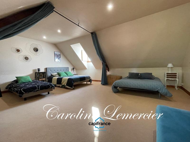 Maison - 294 m² - 9 pièces