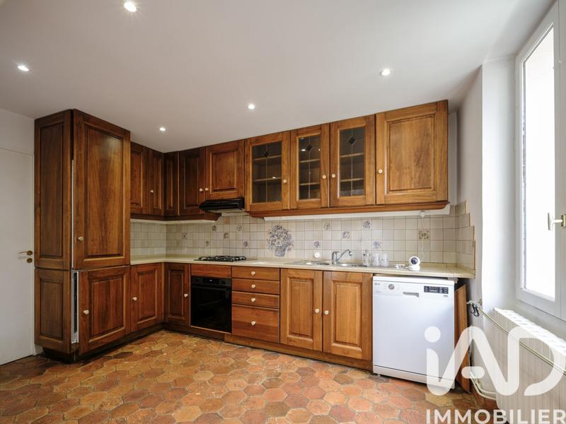 Maison - 205 m² - 7 pièces