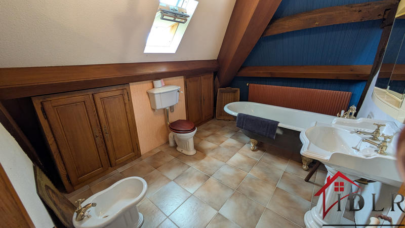 Maison - 200 m² - 7 pièces