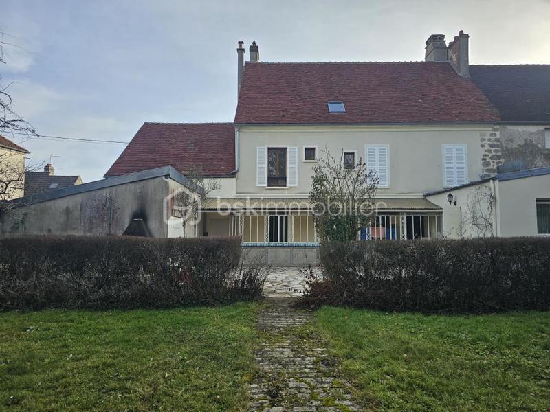 Maison bourgeoise - 227 m² - 9 pièces