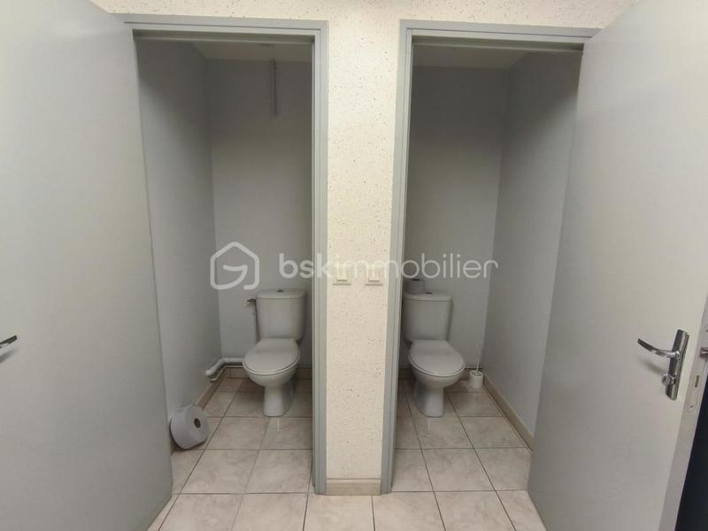 Local commercial - 161 m² - 6 pièces