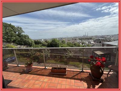 Appartement - 92 m² - 4 pièces