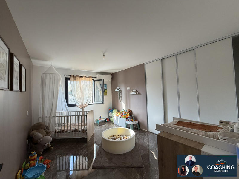 Maison - 150 m² - 5 pièces