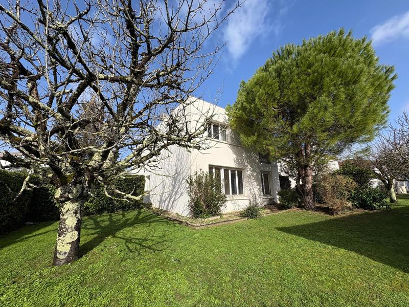 Maison - 141 m² - 6 pièces