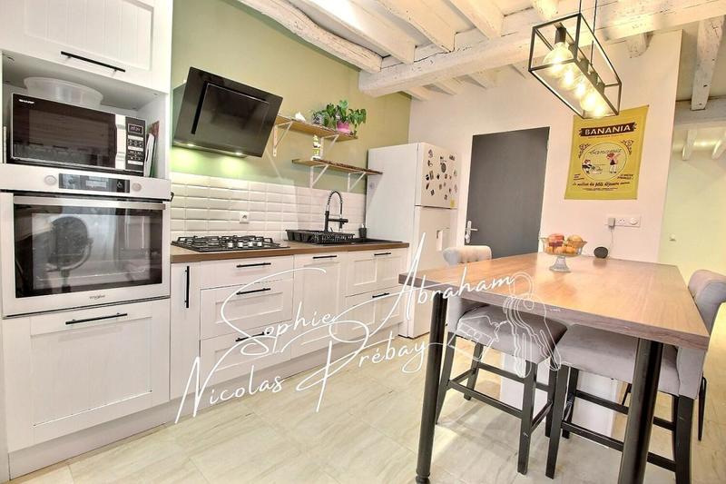 Maison - 90 m² - 3 pièces