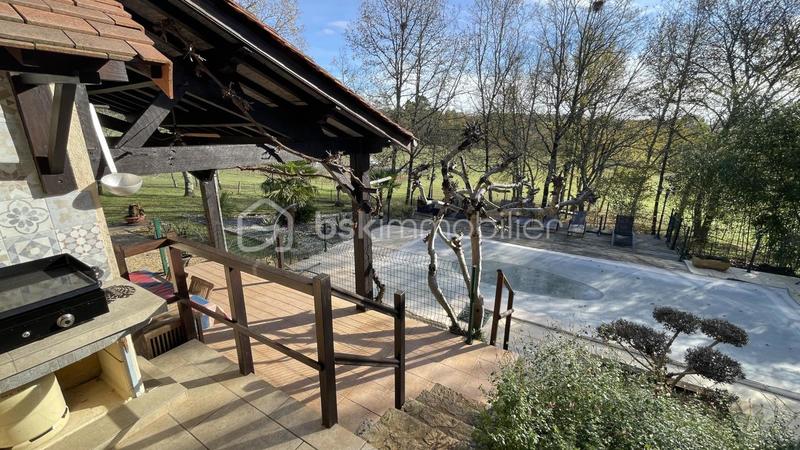 Propriété - 151 m² - 6 pièces