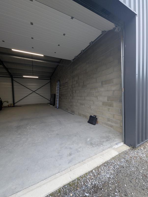 Local commercial - 120 m² - 1 pièce