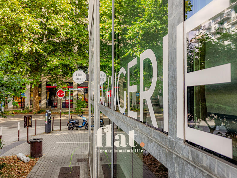 Fonds de commerce - Magasins - 327 m²