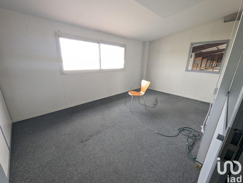 Local commercial - 1 200 m²