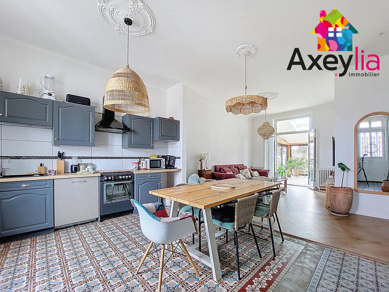 Maison - 104 m² - 5 pièces