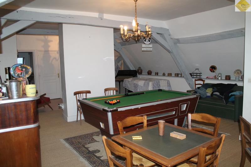 Maison - 230 m² - 9 pièces