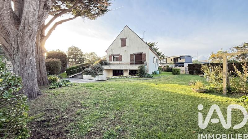 Maison - 220 m² - 5 pièces