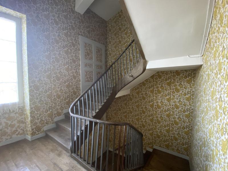 Maison - 400 m² - 12 pièces