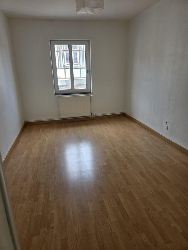 Appartement - 80 m² - 3 pièces