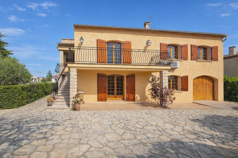 Maison - 162 m² - 7 pièces