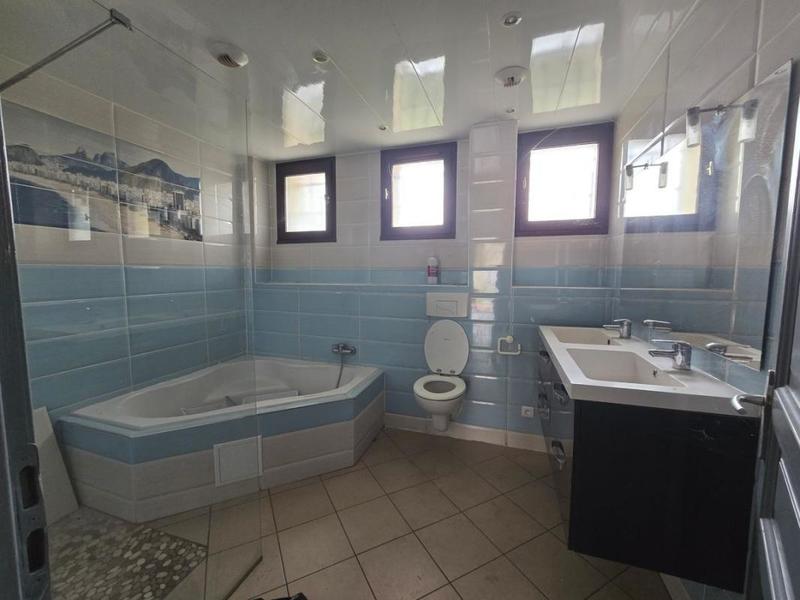 Maison - 136 m² - 5 pièces