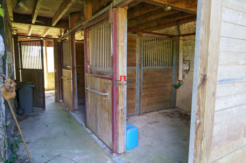 Maison - 272 m² - 7 pièces