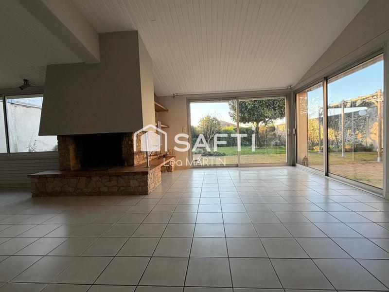 Maison - 214 m² - 8 pièces