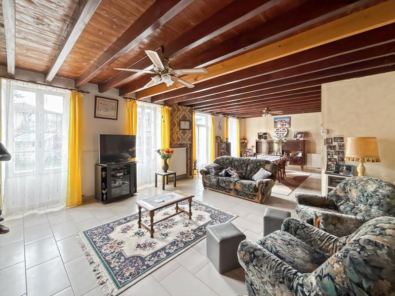 Maison - 200 m² - 7 pièces