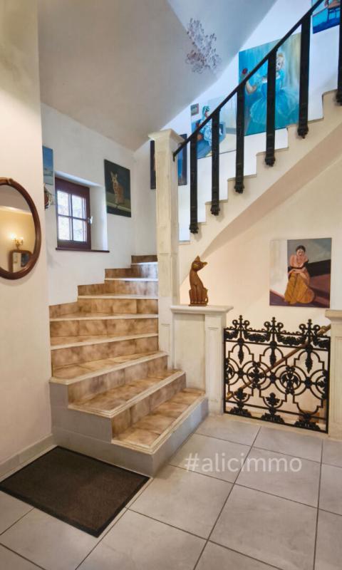 Maison - 182 m² - 7 pièces