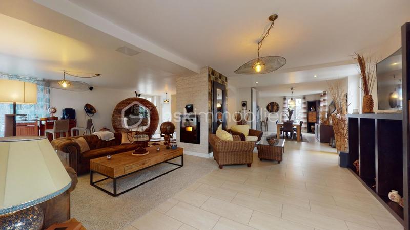 Appartement - 246 m² - 6 pièces