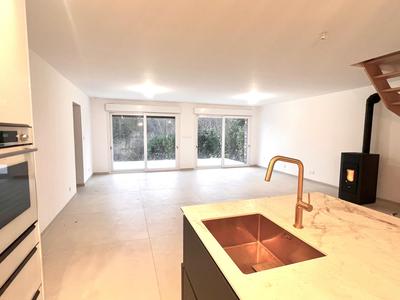 Maison - 137 m² - 6 pièces