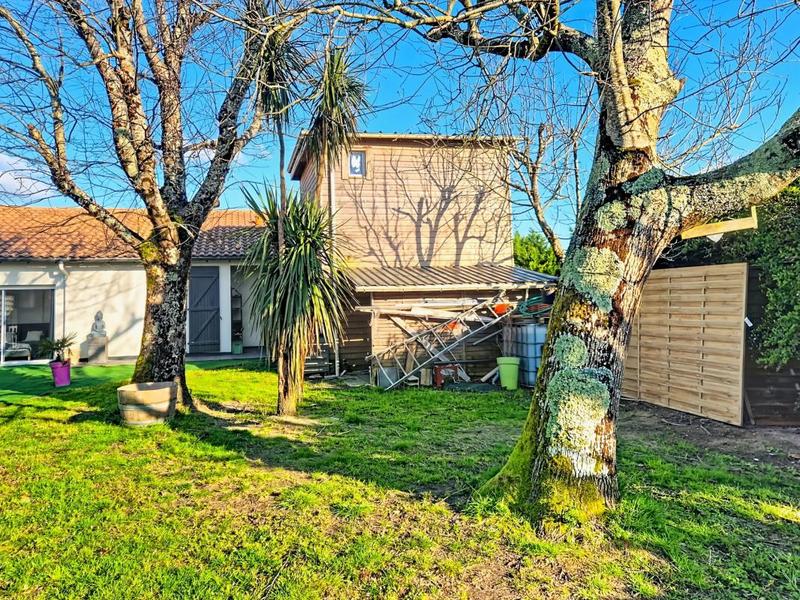 Propriété - 112 m² - 8 pièces