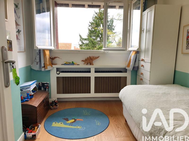 Maison - 143 m² - 8 pièces