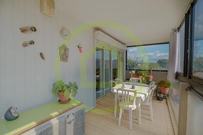 Appartement - 77 m² - 4 pièces