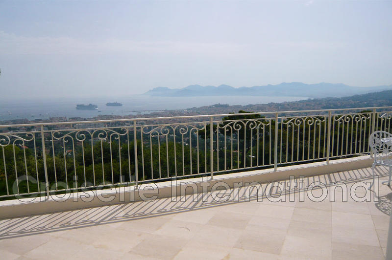 Villa - 180 m² - 4 pièces