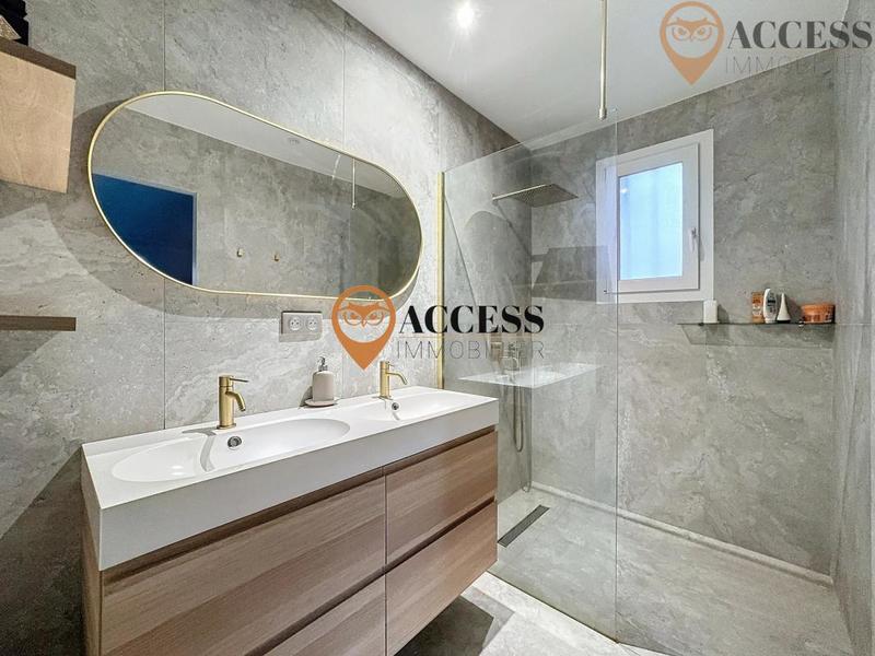 Maison - 184 m² - 8 pièces