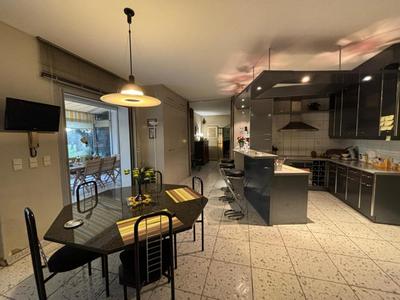 Villa - 268 m² - 7 pièces