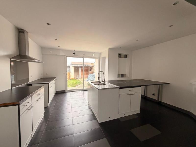 Maison - 98 m² - 3 pièces