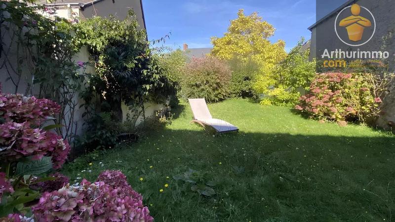 Maison - 343 m² - 12 pièces