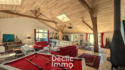 Maison - 388 m² - 11 pièces