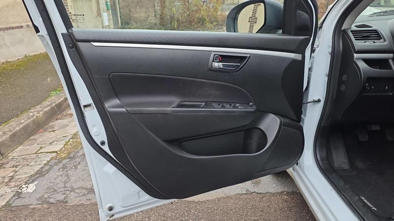 Suzuki Swift 1.2 Vvt 94 Casual Edition - Première main Toit ouvrant